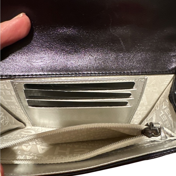 New Chanel Metallic Grey Quilted Wallet - Picture 4 of 11